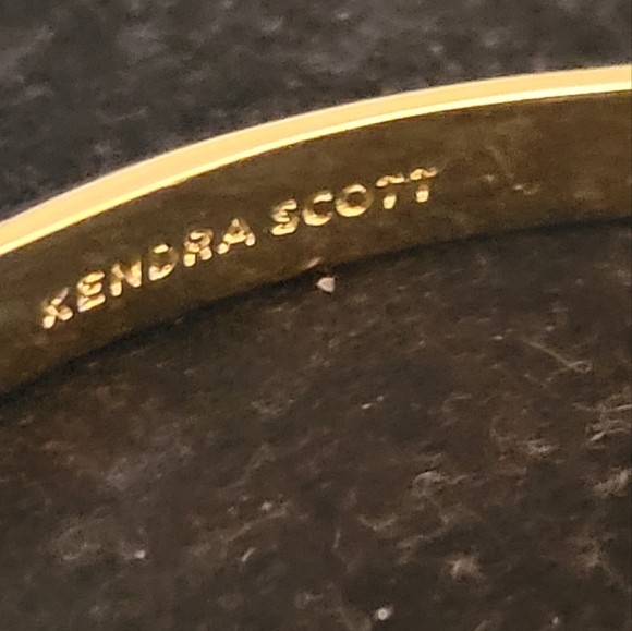 LAST 4 KENDRA SCOTT AVAILABLE.  MAKE AN OFFER ON 1 OR ALL. GENIUNE - Picture 5 of 11